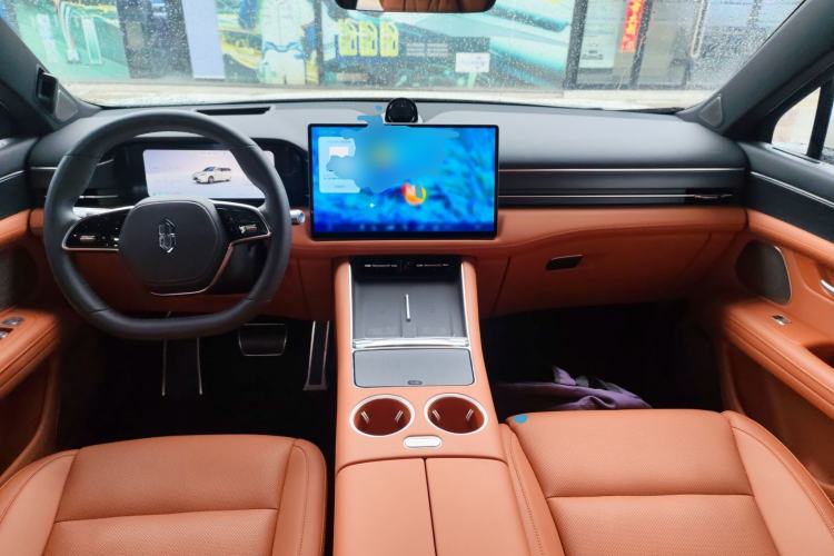 Used Hima AITO M5 2025 Extended-Range Ultra All-Wheel-Drive Version Center Console