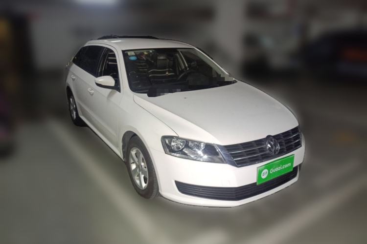 Used Volkswagen Gran Lavida 2013 1.6L Automatic Fashion Model