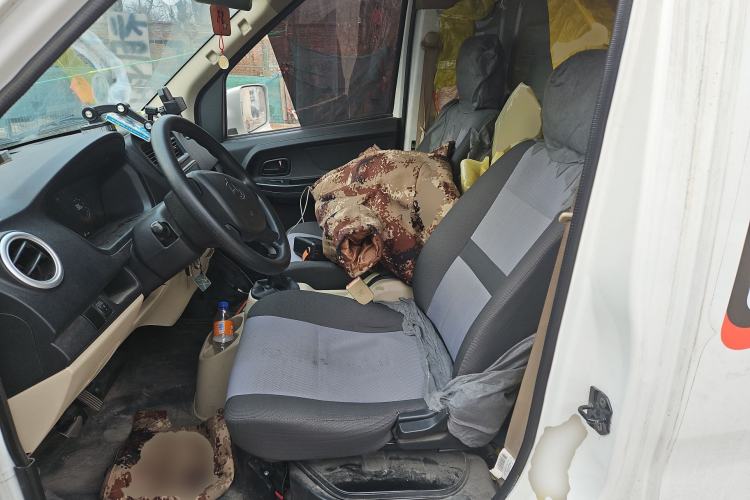 Used CHANGAN KAICHENG Ruixing EM80 2023 Flat-Top Double-Door 2-Seater 60 kW 41.932 kWh Left Front Seat