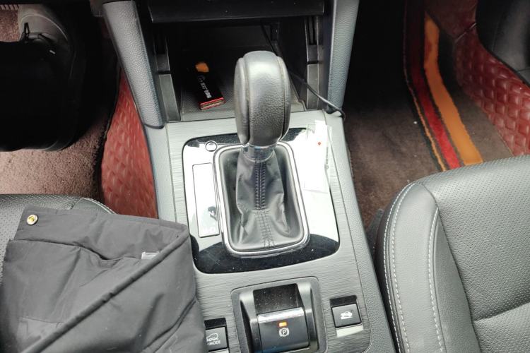 Used Subaru Outback 2015 2.5i Sport Navigation Edition Gear Lever