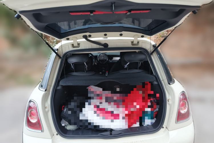 Used MINI 2011 1.6L ONE
