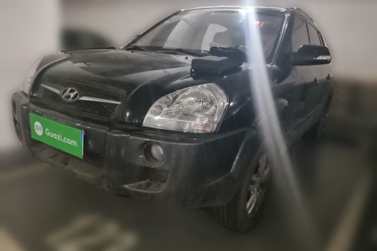 Used Hyundai Tucson 2009 2.0L Automatic Two-Wheel Drive with Sunroof