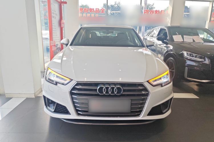 Used Audi A4L 2019 40 TFSI Fashion Edition China VI Emission Standard
