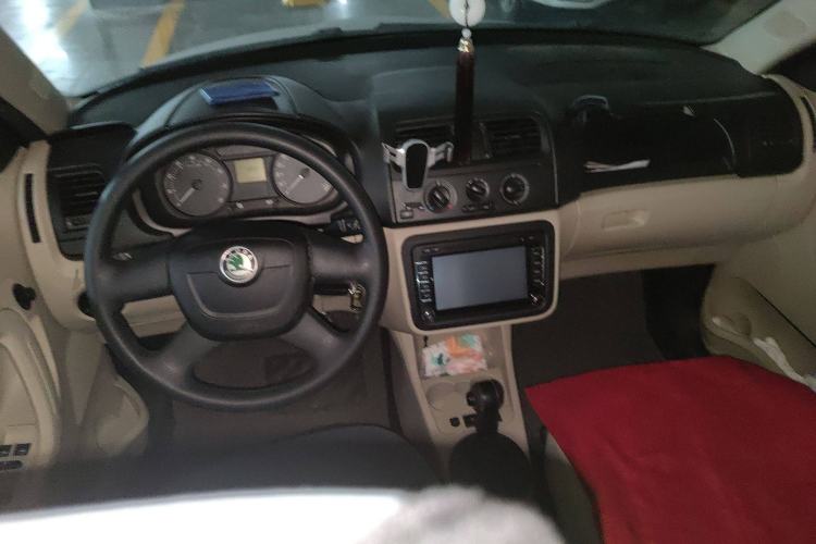 Used Skoda Fabia 2012 1.4L Automatic Crystal Edition
