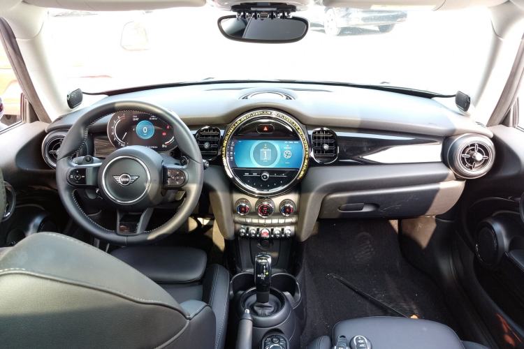 Used MINI 2022 2.0T COOPER S Classic Edition Interior 2