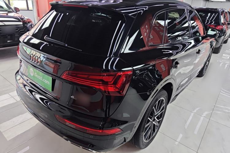 Used Audi Q5L 2024 45 TFSI Luxury Dynamic Model Rear Right 45 Deg