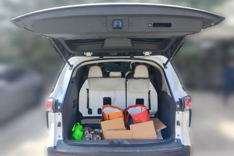 Used Toyota SIENNA 2024 2.5L Hybrid Comfort Edition
