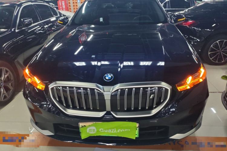 Used BMW i5 2024 eDrive 35L Luxury Package
