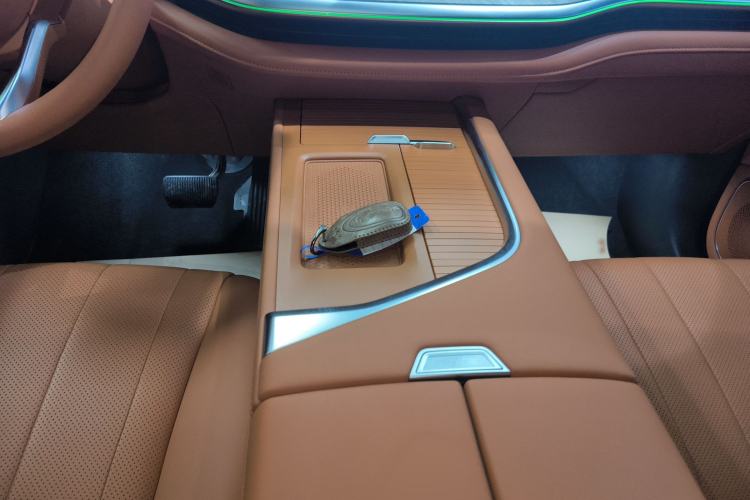 Used Wey Lanshan 2023 Four-Wheel Drive Ultra-Long Range Version
