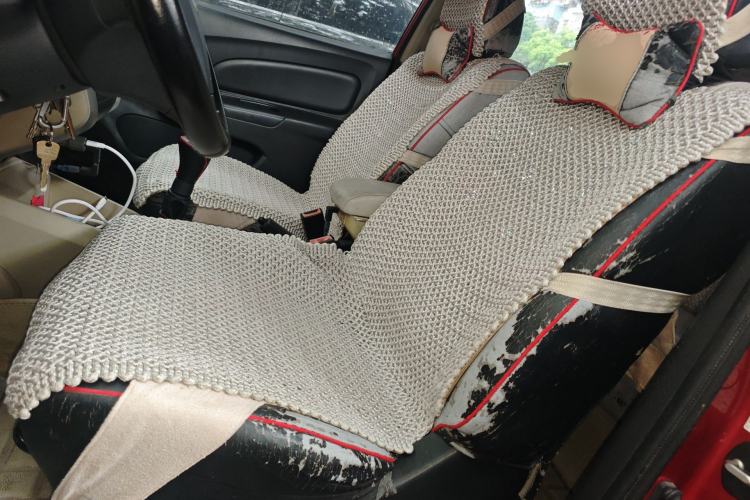 Used Venucia R50 2012 1.6L Manual Comfort Edition Left Front Seat