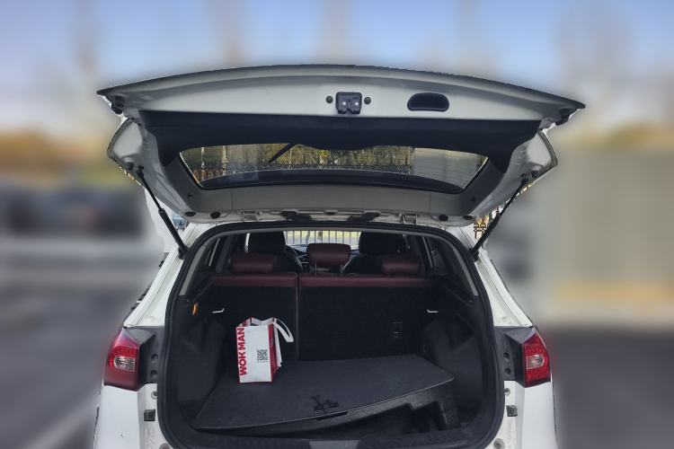 Used Zotye T600 2015 Family Edition 2.0T Manual Luxury Version Trunk