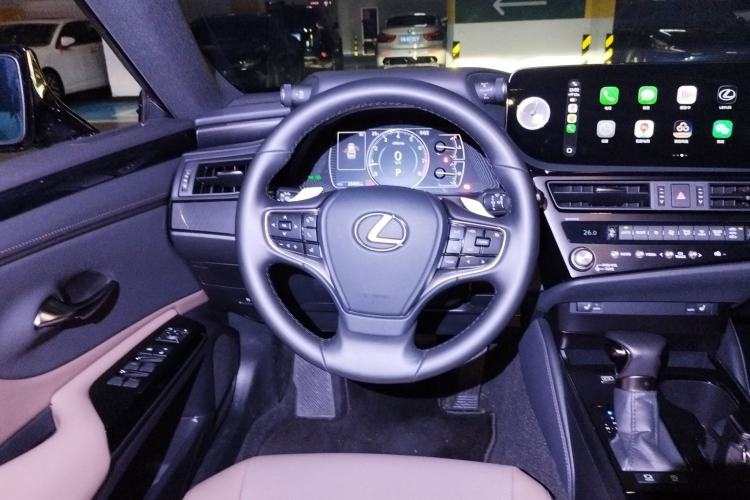 Used Lexus ES 2023 200 Excellence Edition
