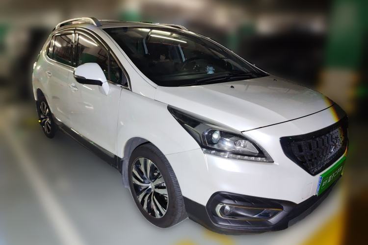 Used Peugeot 3008 2016 2.0L Automatic Trend Edition Front Right 45 Deg