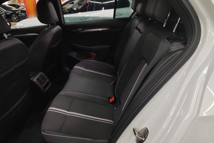 Used Volkswagen Golf 2023 Facelift 280TSI DSG R-Line Lite
