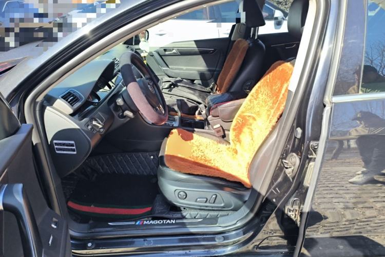 Used Volkswagen Magotan 2012 Revised 1.8TSI Luxury Version Left Front Seat