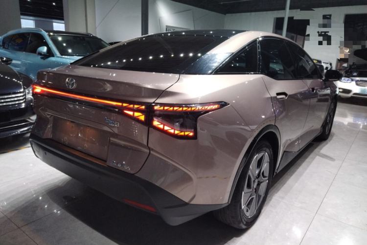 Used Toyota bZ3 2023 616 km Long-Range Premium
