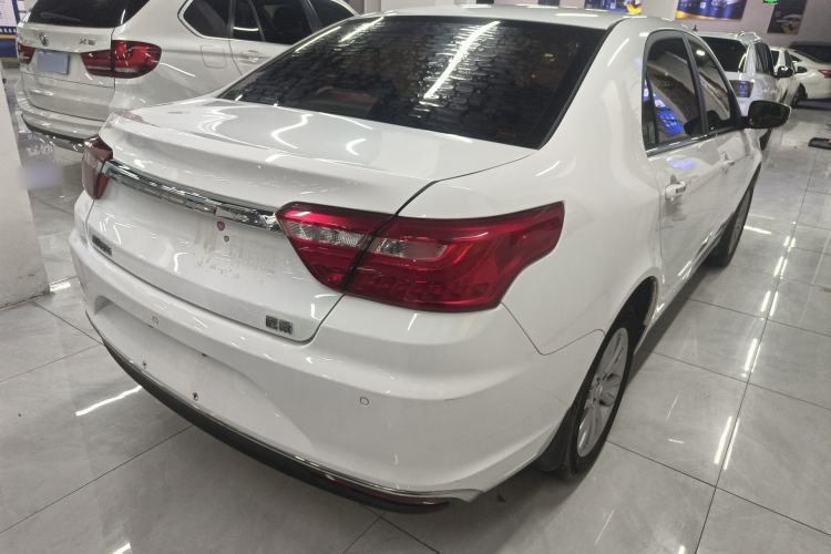 Used Geely Auto Vision 2019 Upgraded Model 1.5L Manual Luxury Version China VI Standard