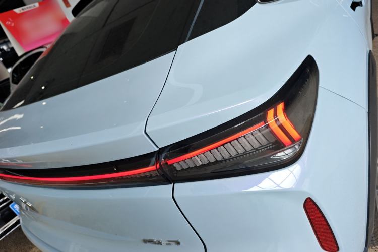 Used Livan 7 2023 450 km – Chasing Clouds