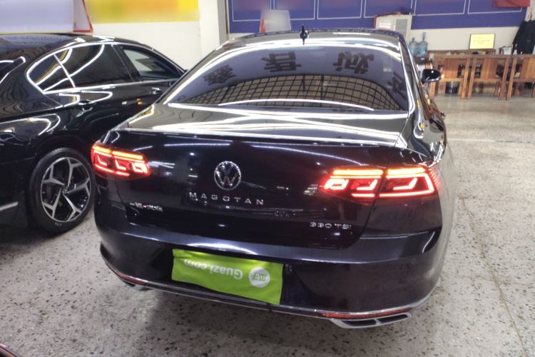 Used Volkswagen Magotan 2024 2 Million Units Zhongxiang Version 330TSI DSG Luxury Edition Rear