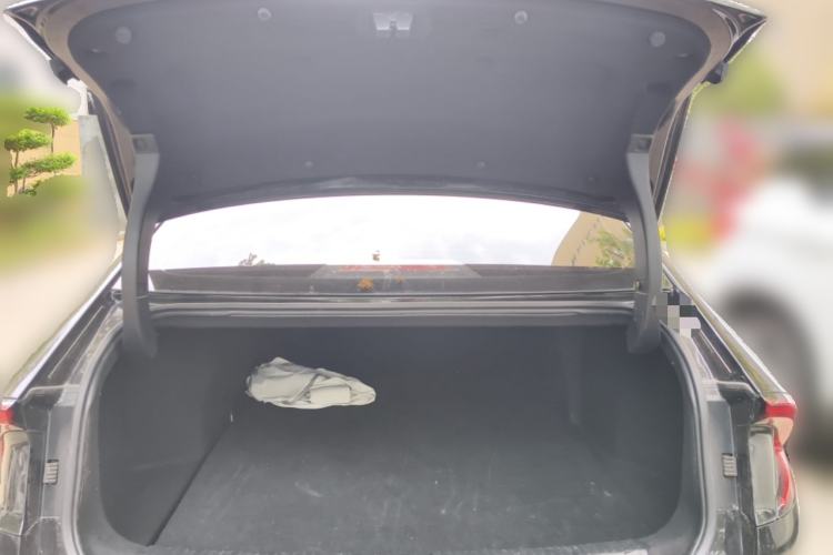 Used Wuling Xingguang 2024 Co-Creation Edition 510 Advanced Model Trunk