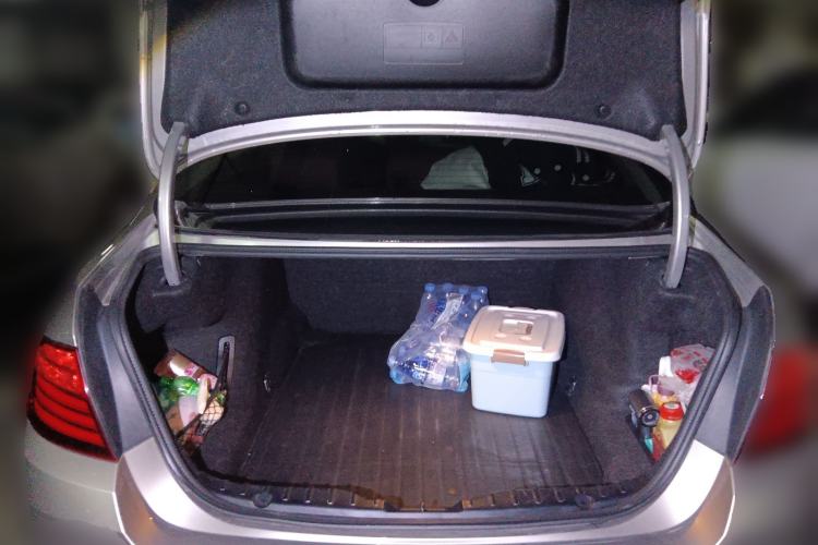 Used BMW 5 Series 2014 520Li Elegant Model
