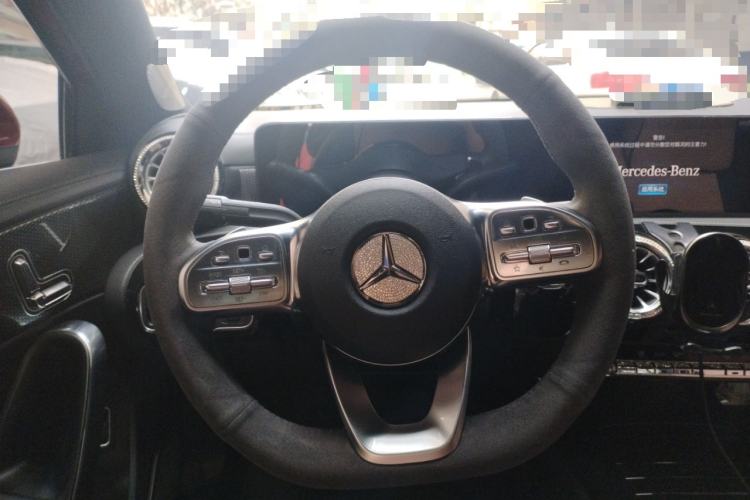 Used Mercedes-Benz A-Class 2022 Second Facelift A 200 L Sport Sedan Fashion Version Steering Wheel
