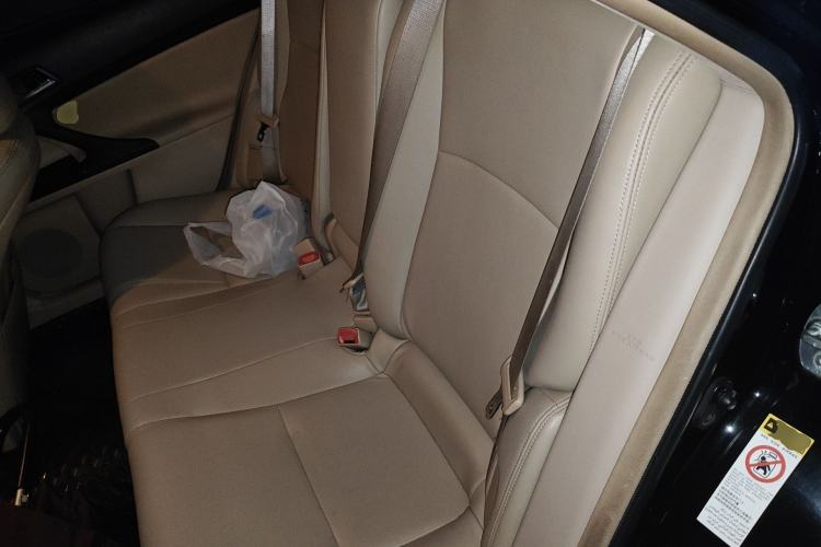 Used Toyota Reiz 2010 2.5S Fengdu Jinghua Edition Left Rear Seat