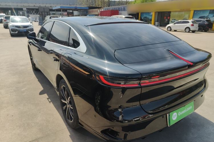 Used VOYAH PASSION 2024 PHEV Four-Wheel Drive Ultra-Long Range Executive Edition Exterior 2