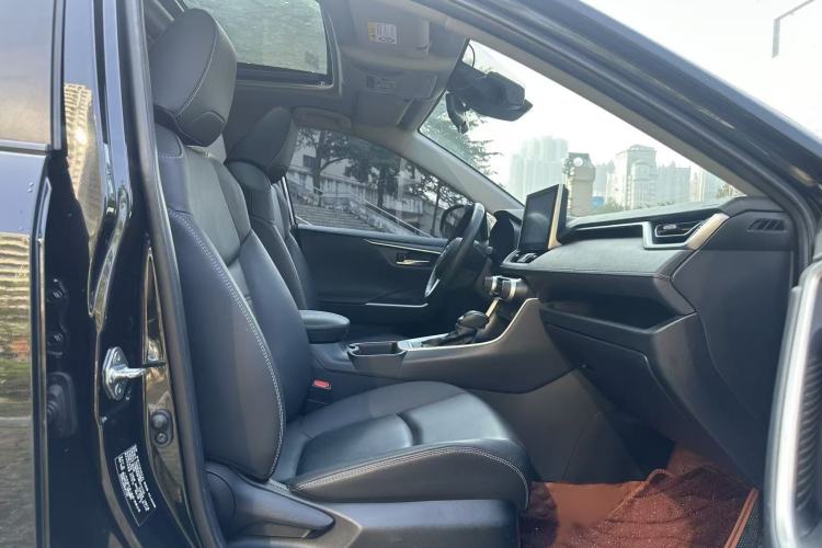 Used Toyota RAV4 2022 2.0L CVT Two-Wheel Drive Fashion Plus Edition
