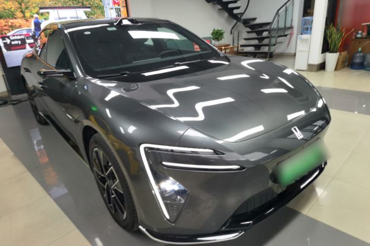 Used Avatr 06 2025 Max All-Electric Version