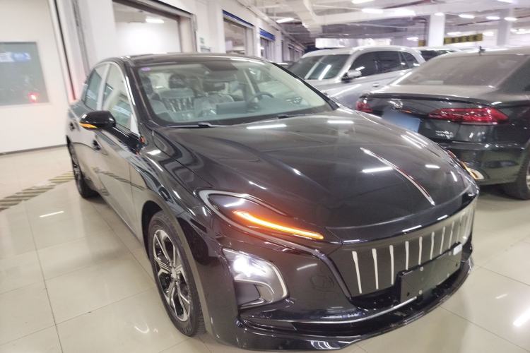 Used Hongqi E-QM5 2023 Revised Version Basic Travel Edition Front Right 45 Deg