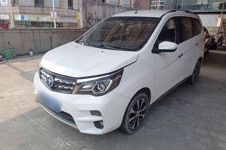Used Venucia M50V 2017 1.6L XL CVT Luxury Edition