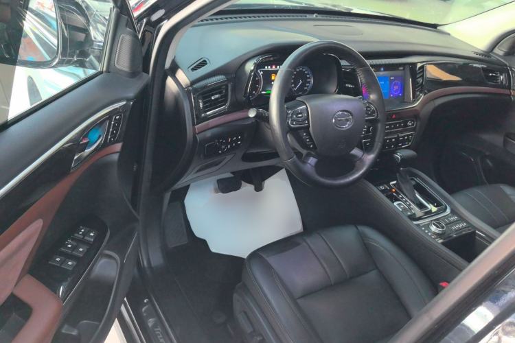 Used GAC Trumpchi GS8 2017 320T Four-Wheel Drive Luxury Smart Connectivity Version (7 Seats)