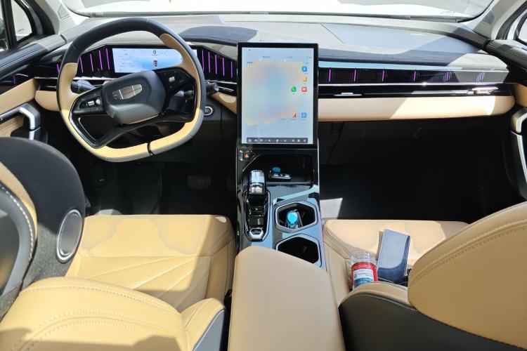 Used Geely Auto FX11 2023 2.0TD DCT Prestige Edition Center Console