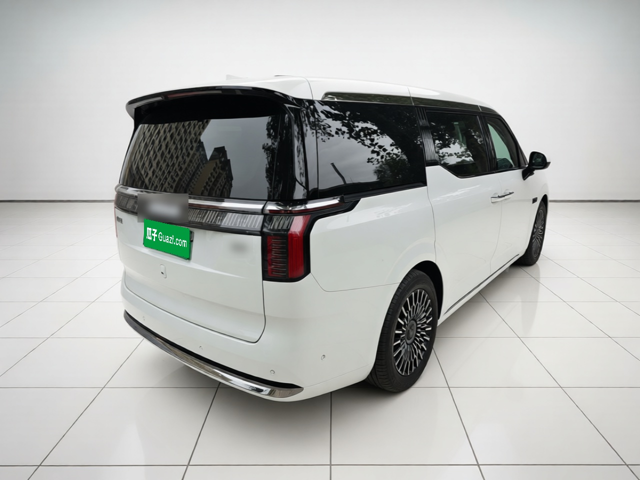 Zeekr 009 2024 Six-Seat Executive Version 4WD 108 kWh — снимка 6