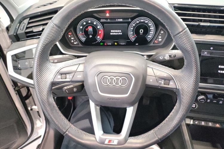 Used Audi Q3 Sportback 2023 35 TFSI Ambition (1.5T) Steering Wheel