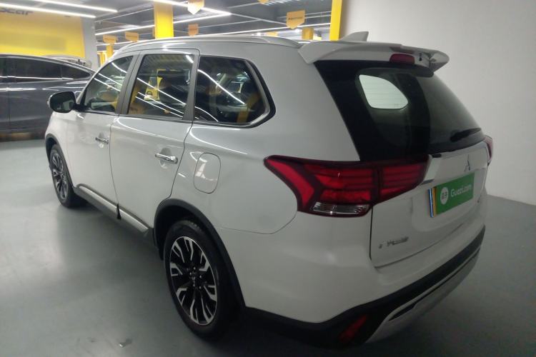 Used Mitsubishi Outlander 2019 2.0L Two-Wheel Drive Comfort Edition 5 Seats China VI Standard