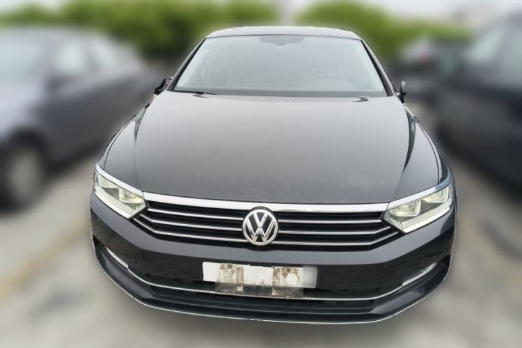 Used Volkswagen Magotan 2017 380TSI DSG Luxury Model Front