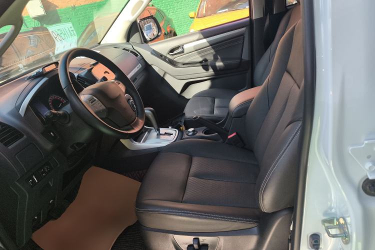 Used Isuzu mu-X 2017 3.0T Four-Wheel Drive Automatic Luxury 7-Seater China IV Standard
