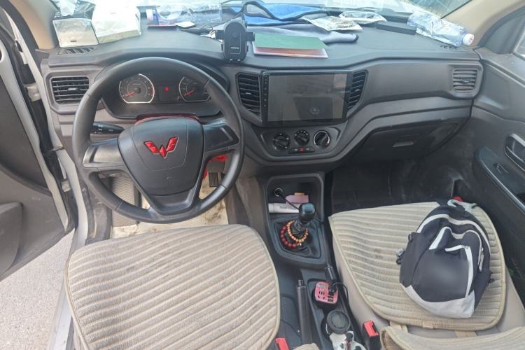 Used Wuling Hongguang V 2021 1.5L Jingqu Version LAR Center Console