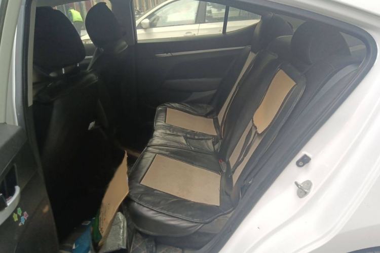 Used Hyundai Elantra (6th Generation / Lingdong) 2016 1.6L Automatic ZhiXuan – Elite Version Interior 3