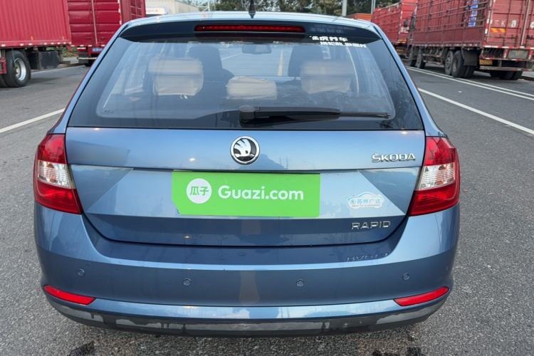 Used Skoda Rapid Spaceback 2014 1.6L Automatic Enjoyment Edition
