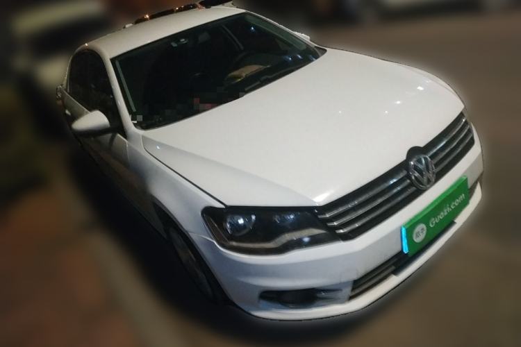 Used Volkswagen Bora 2015 Value Edition 1.6L Manual Fashionable Style Front Right 45 Deg