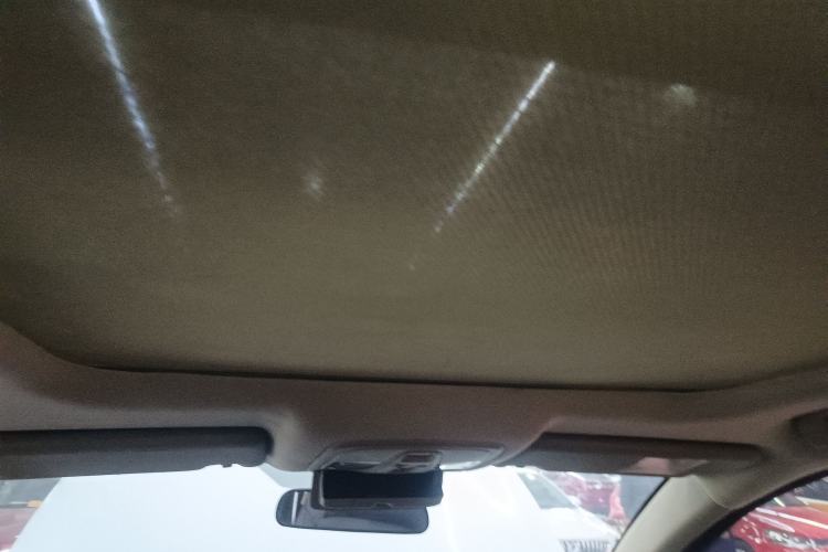 Used Suzuki S-Cross 2014 1.6L CVT Two-Wheel Drive Elite Version
