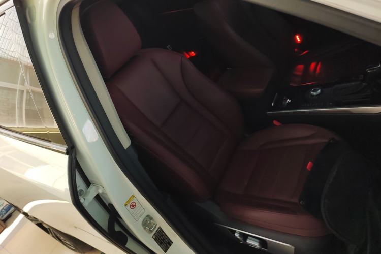 Used Wey VV7 2017 2.0T Flagship Model
