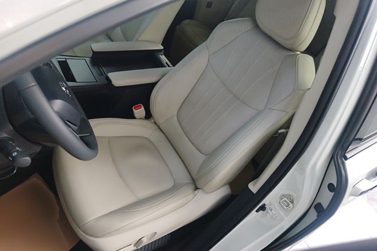 Used Toyota Granvia 2024 2.5L Hybrid Prestige ULTRA Edition Left Front Seat