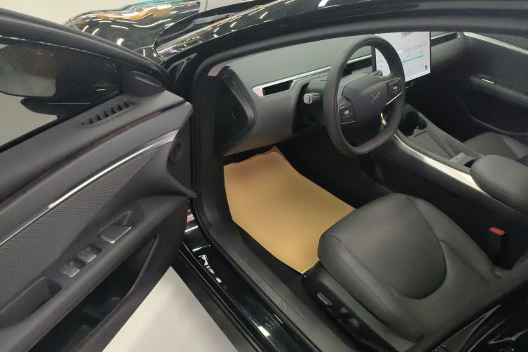 Used XPeng MONA M03 2025 600 with Ultra-Long Range Max Driver Seat