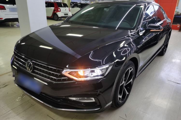 Used Volkswagen Magotan 2024 2 Million Units Zhongxiang Version 330TSI DSG Luxury Edition