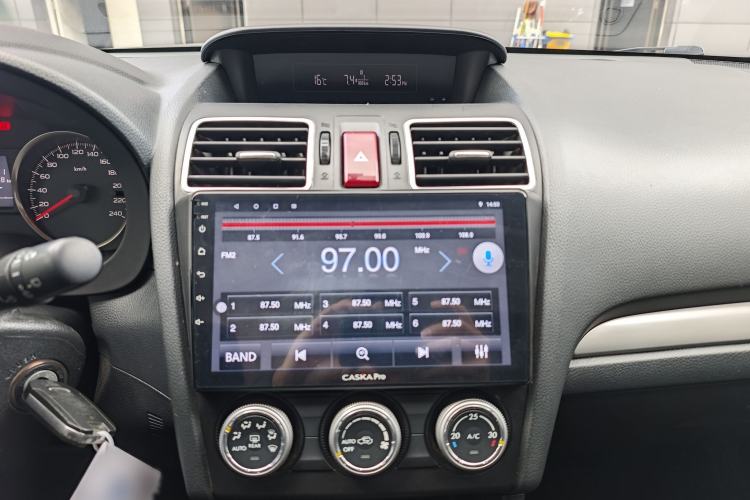 Used Subaru XV 2016 2.0i Ambition Edition Audio And AC Panel