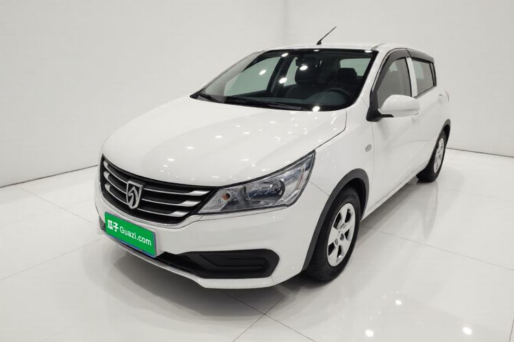 Used Baojun 310 2016 1.2L manual Comfort trim level
